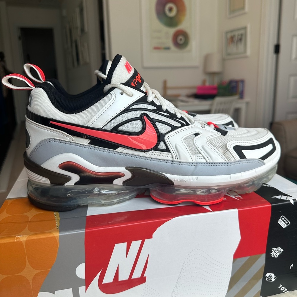 Nike Air Max EVO ‘Summit White Bright Crimson’ size 12 Men